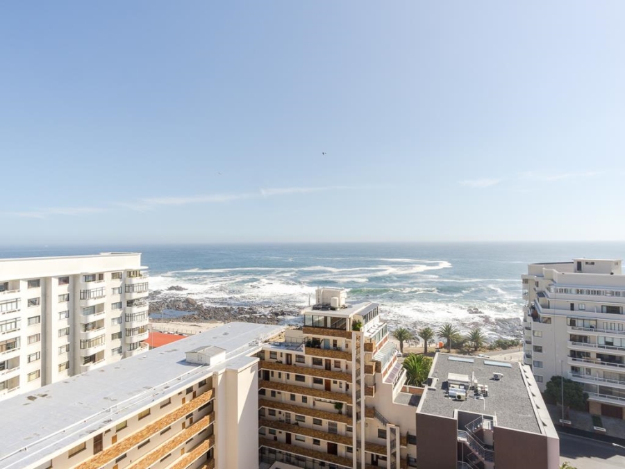 3 Bedroom Property for Sale in Sea Point Western Cape